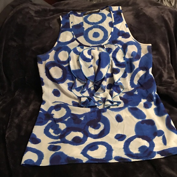 Sleeveless Spring Top - Picture 3 of 15